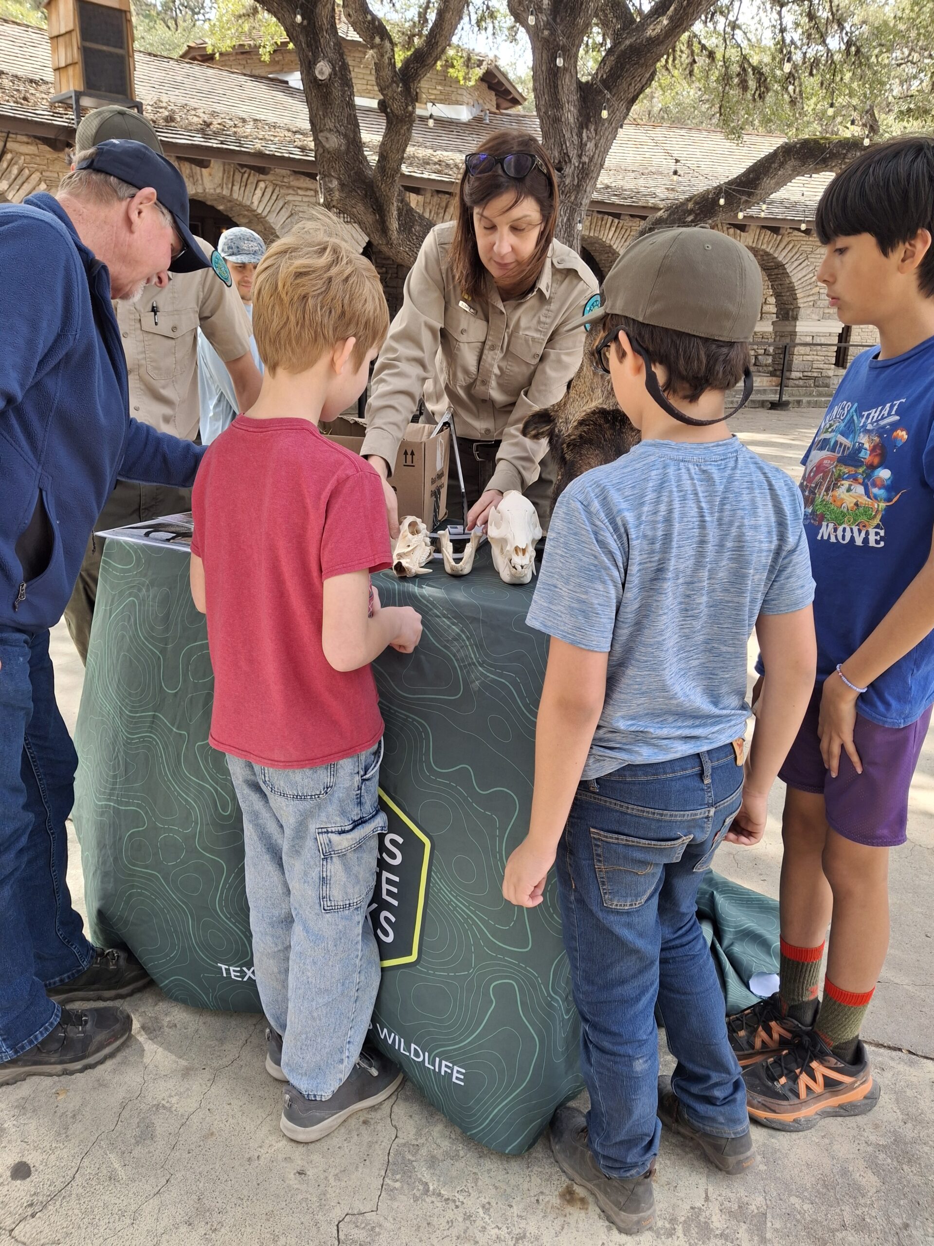 HANDS ON JAVILINA HEAD