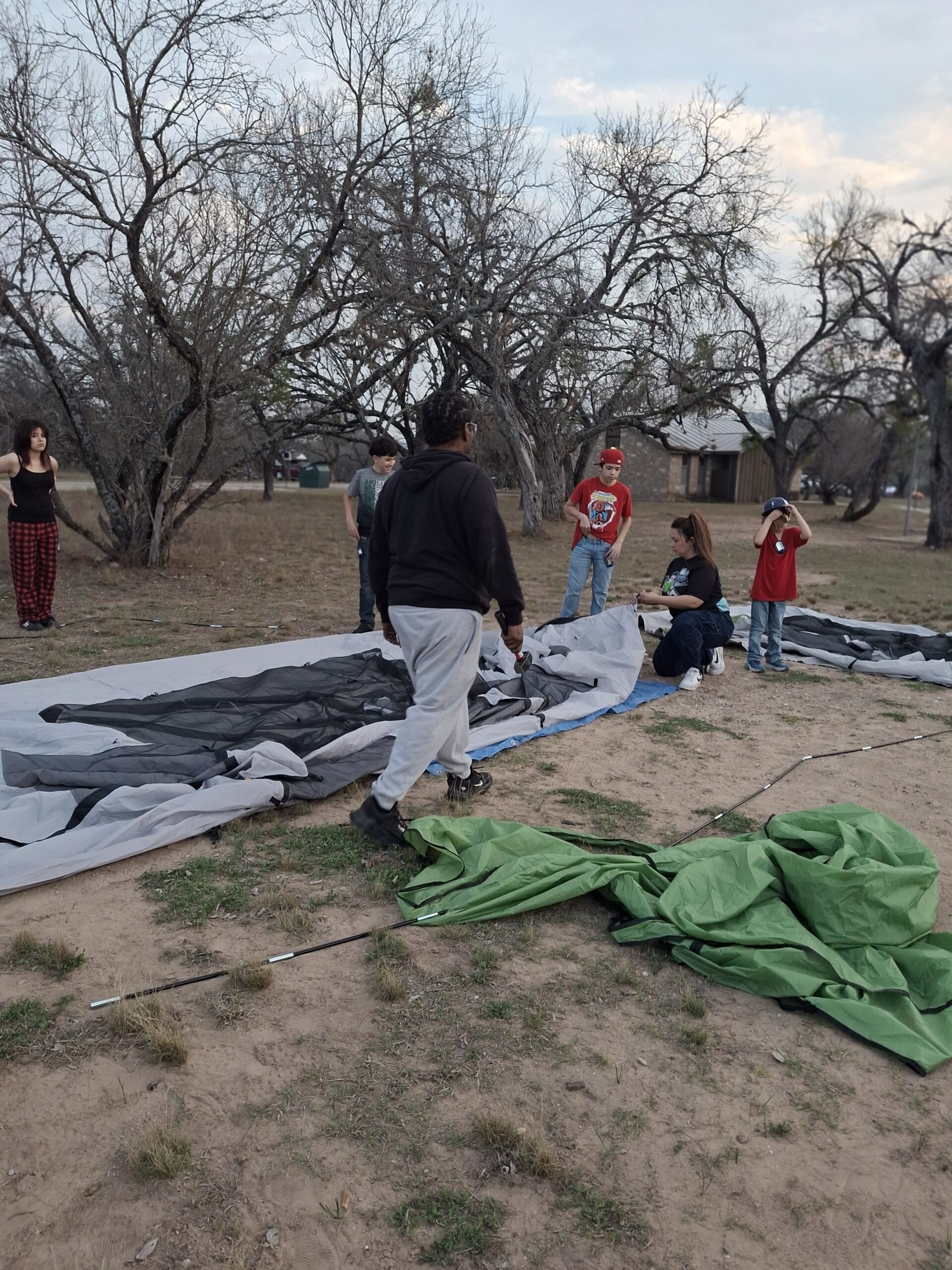 TEACHING HOW TO SET UP