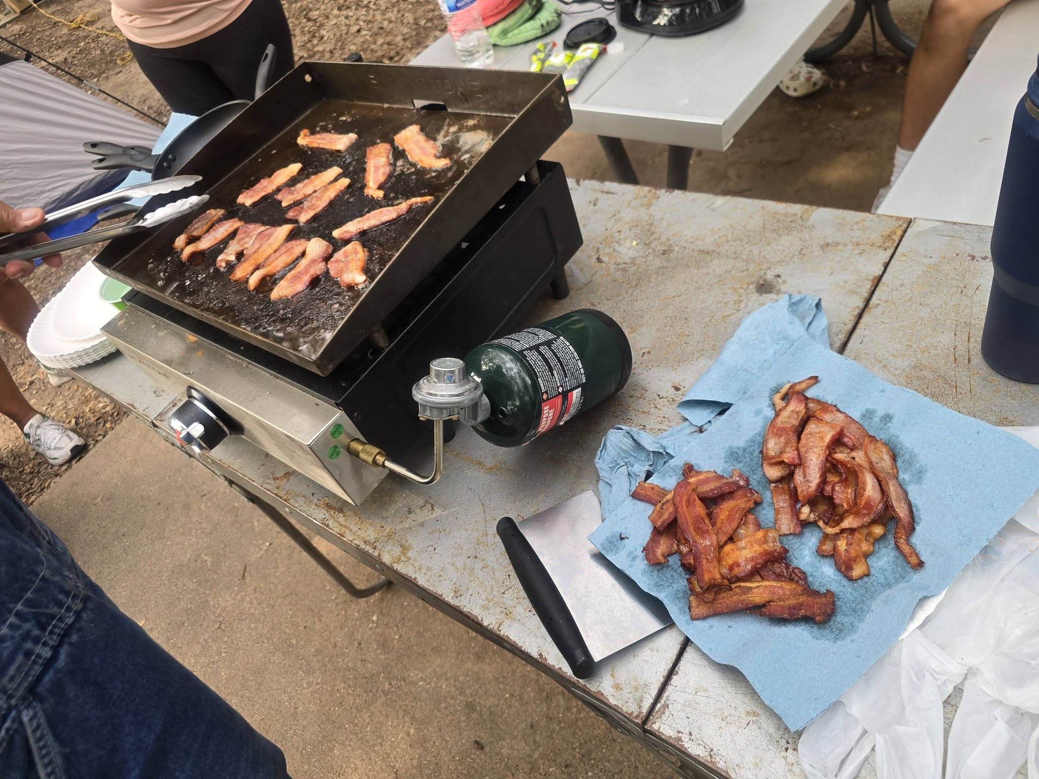 MAKIN BACON